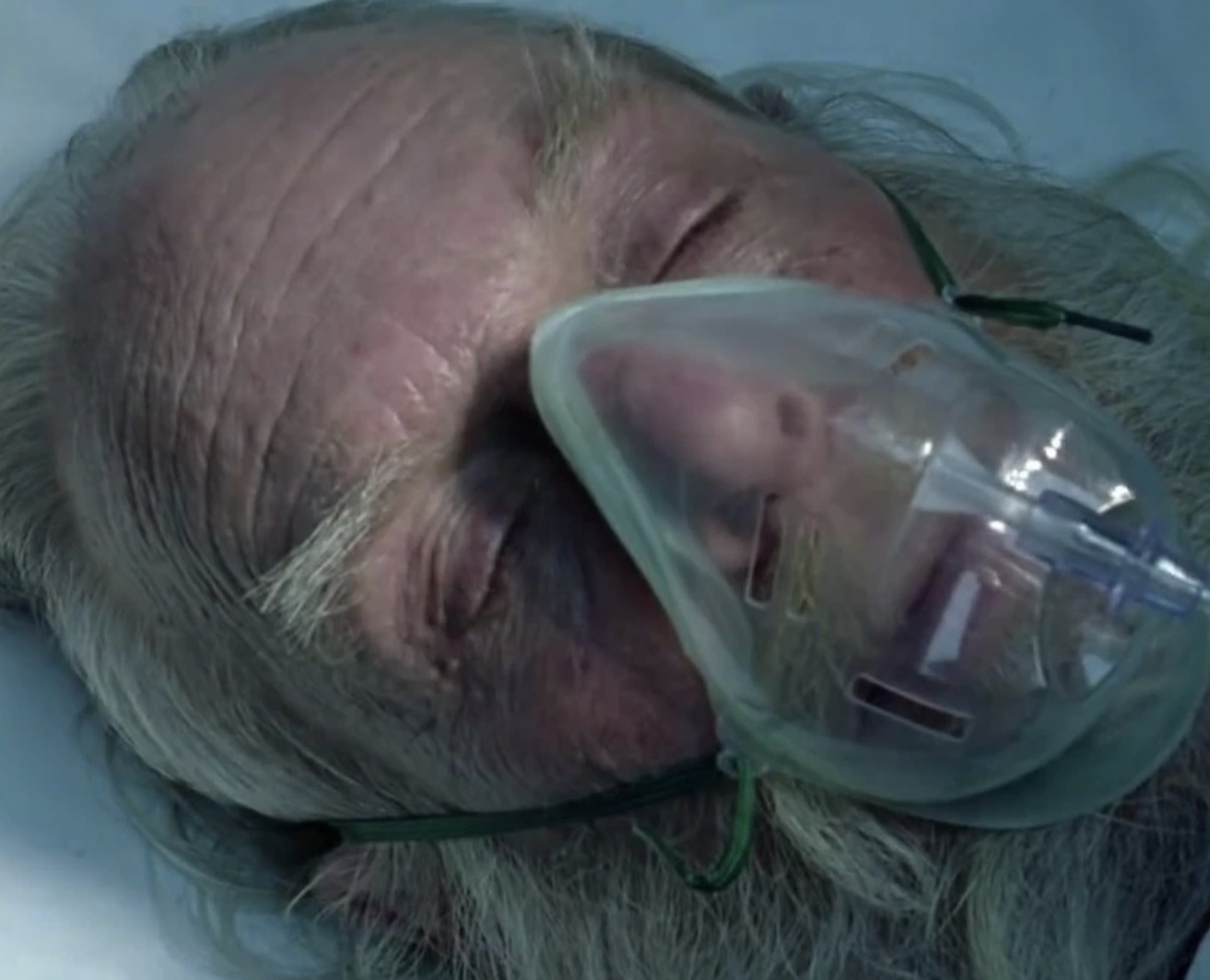 2020: SANTA DYING FROM COVID-19