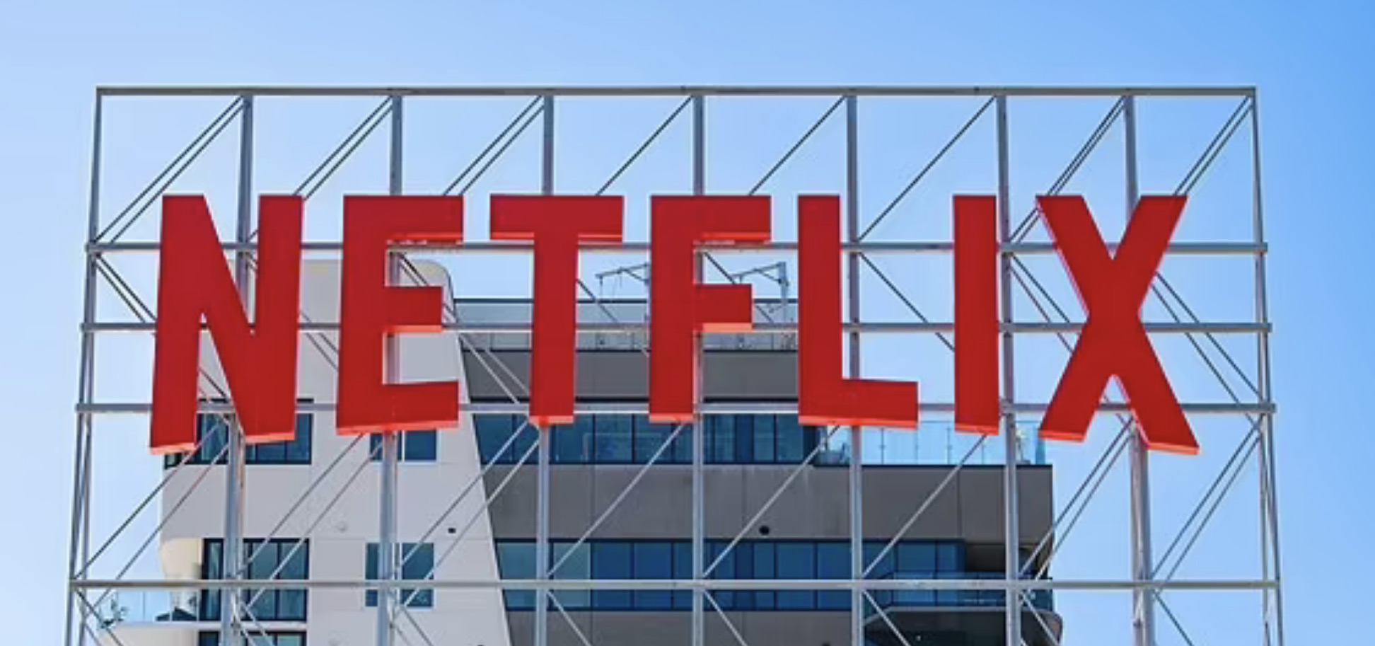 Netflix promises not to destroy movie theater