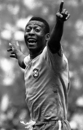 Pele dead at 82