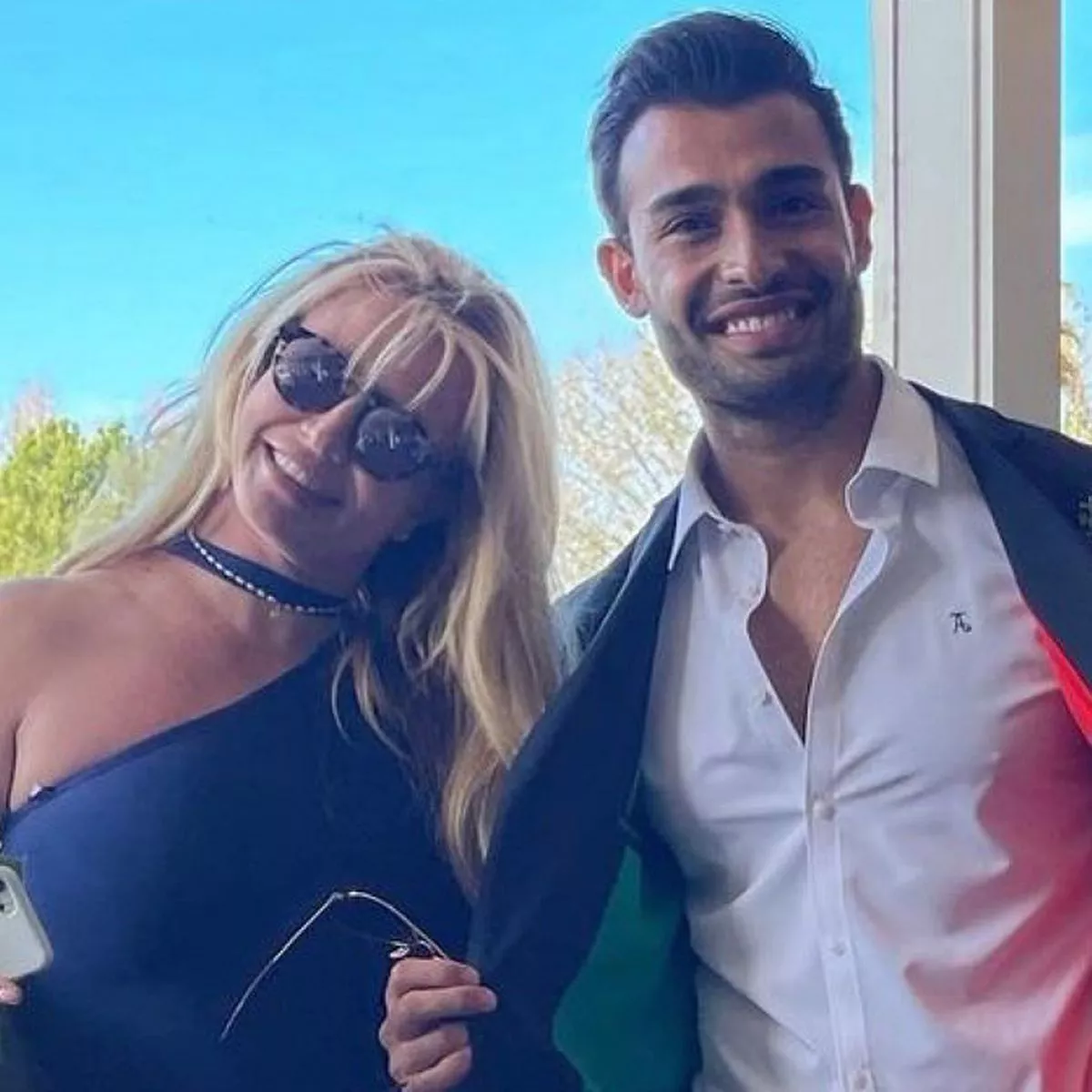 Social media shock: Britney splits with Sam!