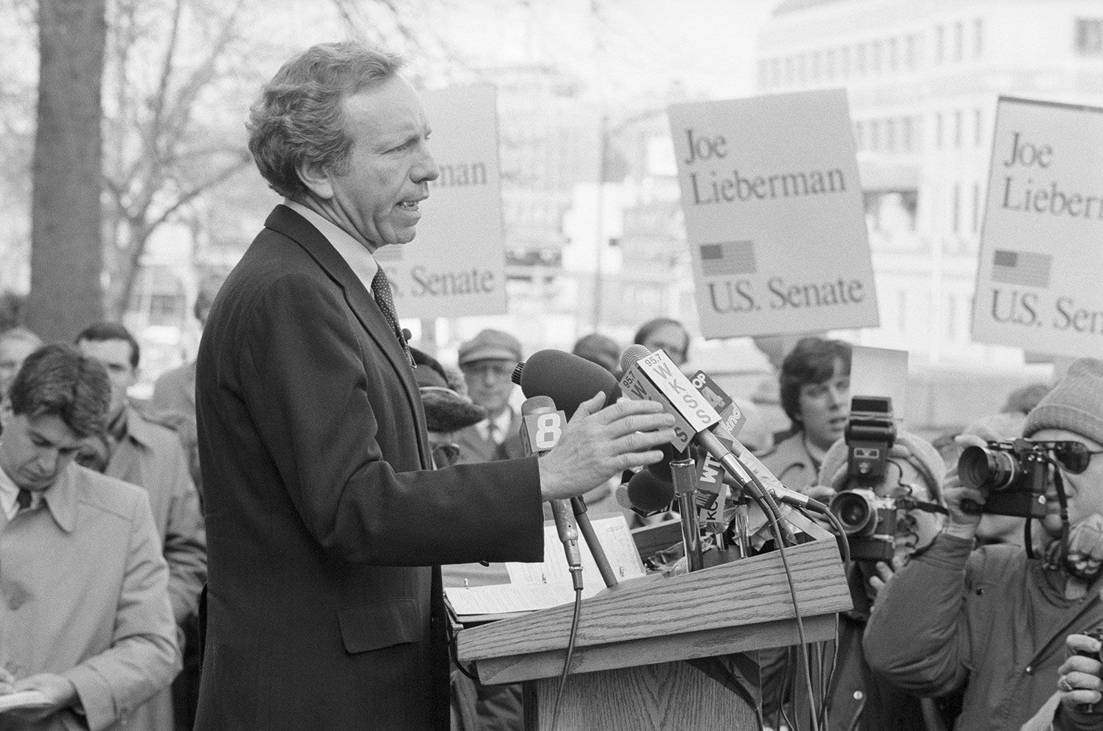 Joe Lieberman dead at 82