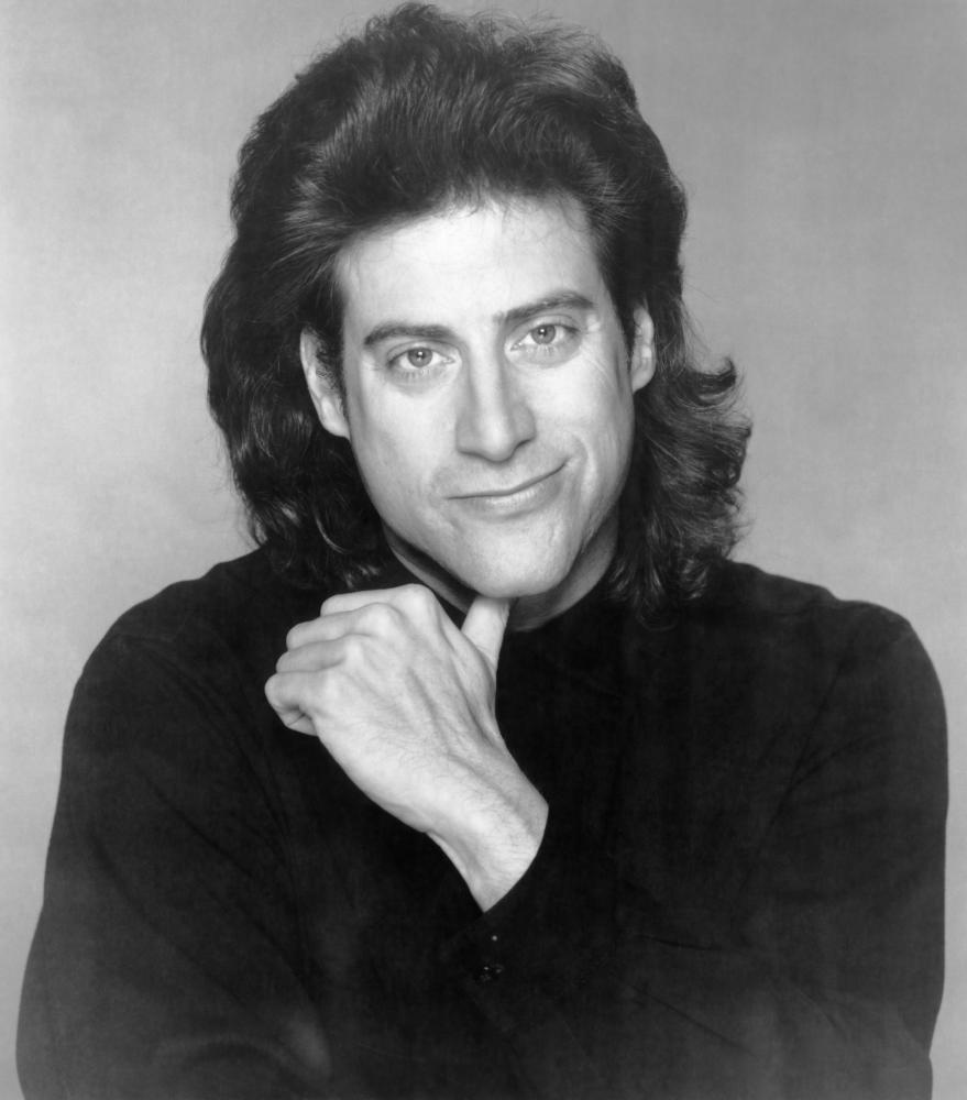Richard Lewis dead at 76
