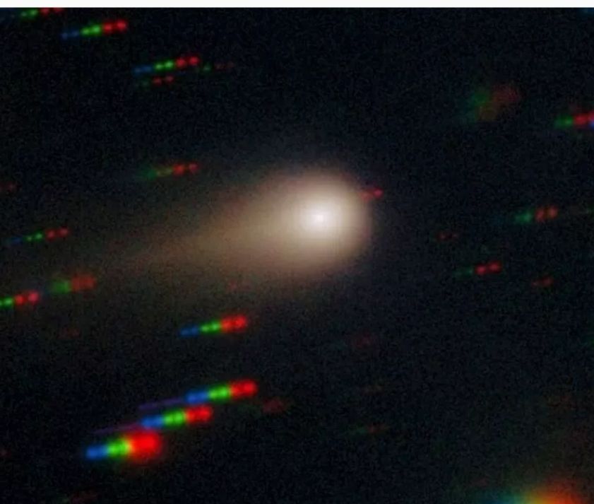 The comet may not have a tail but it could have small alien ships deployed