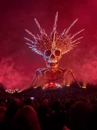 Singing Sick em on a Chicken while hell opens